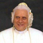 Benedicto XVI con moños de fallera