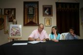 Firma del contracte de Xavier Igualada amb Alm. Cadarso per a la falla infantil de 2009
