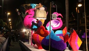 Carrosa de la Falla Avinguda (Cavalcada del Ninot de Torrent 2012) carroza av