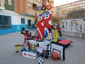 Concurs de Fotografies de Falles Escolars 2012 (2) A la solidaridad 1