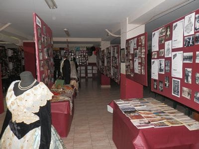 Presentación del libro 50 aniversario Ramiro de Maeztu-Leones