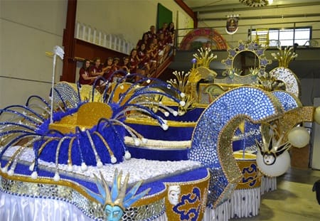 Carrozas desfilarán por Dénia este sábado