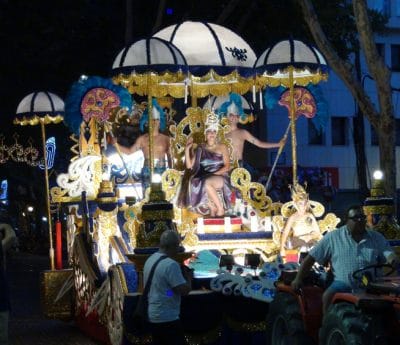 Carroza de la Falla Les Roques.