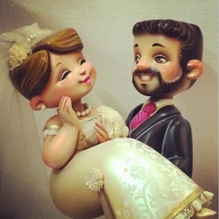Ninots de la boda de Ximo Martí y Nuria, de los artistas Ceballos y Sanabria. Foto: los artistas.