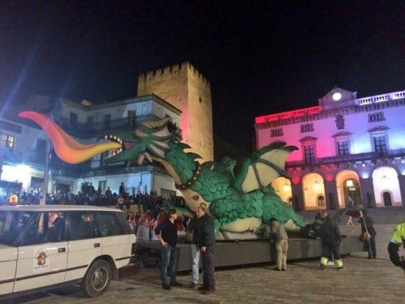 Dragón de San Jorge para Cáceres realizado por Xavier Herrero