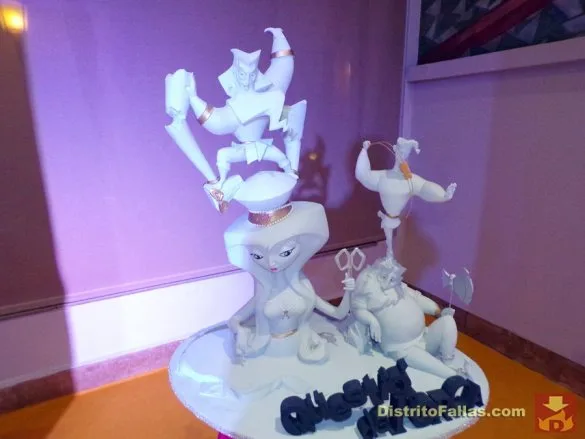 Falla Islas Canarias-Trafalgar 2017. Lema: "Qüestió de força". Artista: Loren Fandos.