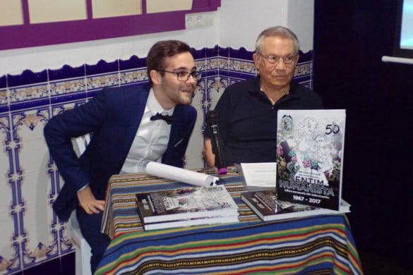 Humanista Furió empaqueta sus 50 años en un libro