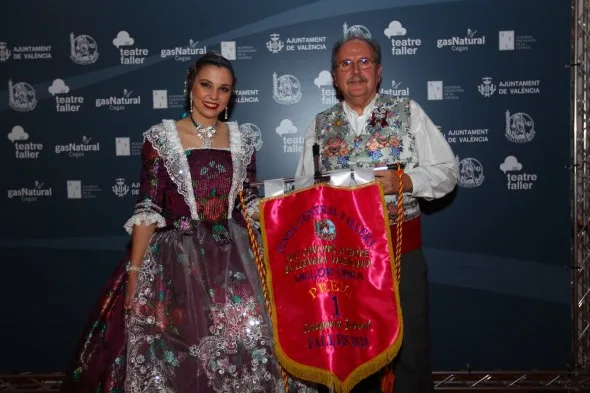 San Marcelino y La Nova d’Orriols triunfan en teatro fallero