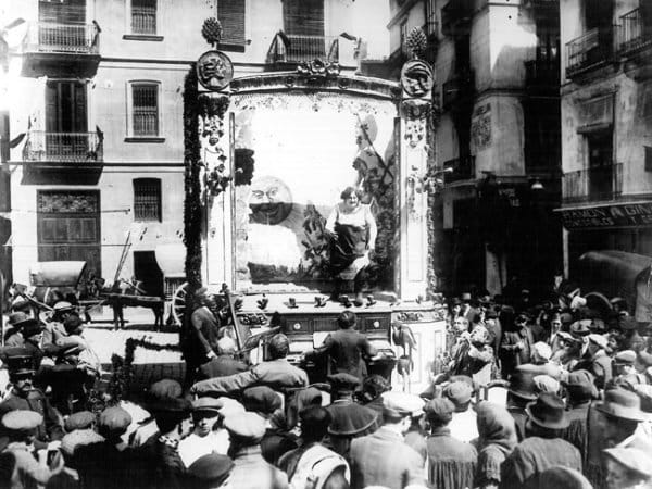 Falla Plaza Doctor Collado 1912, la Falla de La Margot Falla de la Plaza del Doctor Collado, 1912