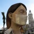 Falla del Ayuntamiento de València 2020, con la mascarilla