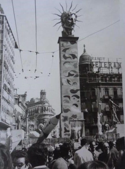 Falla Plaza del Caudillo 1970 reconstruida (foto de Todocoleccion)