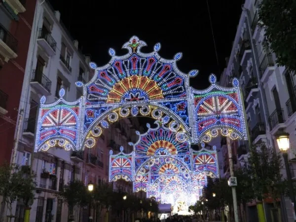Iluminación de la Falla Sueca-Literato Azorín, 2018