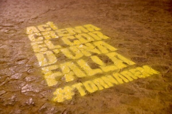 Campaña "Ací crema el cor d'una falla. #Tornarem" (foto: JCF)