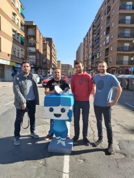 Equipo de RegalaunNinot.com, en su primer aniversario