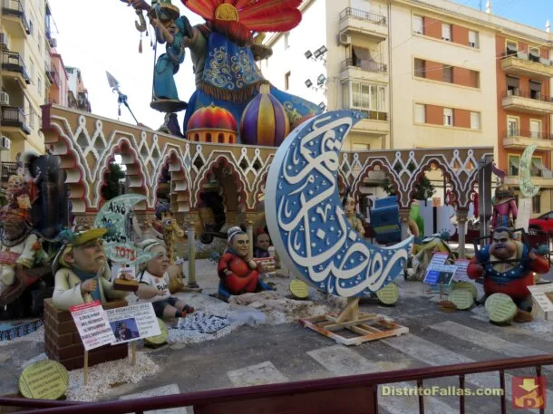 Media luna ya bajada de la falla de Duque de Gaeta 2021, para entregar a la comunidad musulmana