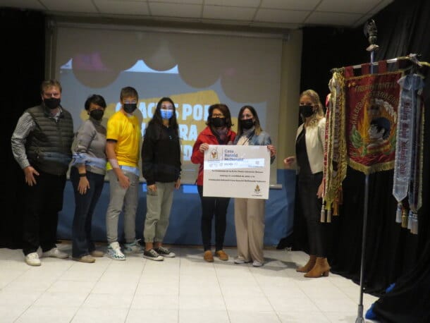 Jornada solidaria en la Falla Poeta Alberola-Totana
