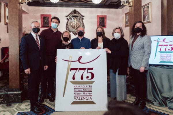 Presentación del logo del 775º aniversario del Gremio Artesano de Sastres y Modistas de la Comunitat Valenciana