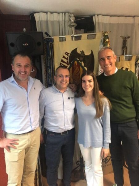 Presidentes 2023 de la Falla Almirante Cadarso con la fallera mayor