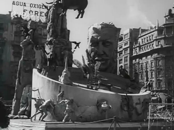 Falla El Foc, 1954 (imagen del No-Do de 1954, rtve.es)