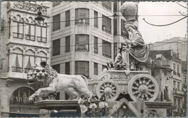 Falla Plaza del Mercado Central, 1954, de Regino Mas (foto: Bivaldi)