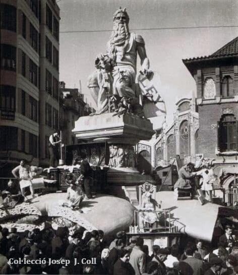 Falla Plaça del Mercat Central, 1944, de Regino Mas (archivo J.J. Coll - jotajotacoll.blogspot.com)