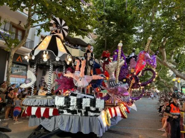 Carroza de la Falla Baix la Mar, 1º premio de Dénia 2022