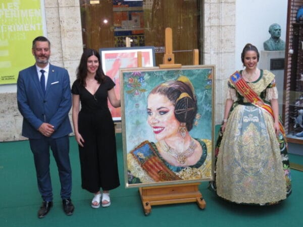 Recepción de ninots indultats 2022 y del retrato oficial de la FMV