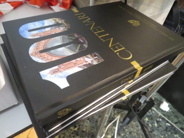 Presentación del libro del centenario de la Falla C. Salvatierra-C. Amorós