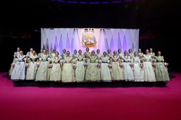 Candidatas a falleras mayores de València 2023 en la Fonteta (foto: JCF)