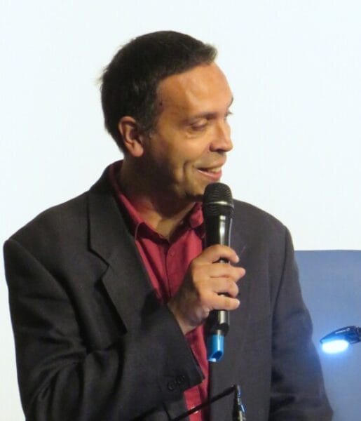 Javier Mozas, en la presentación del libro del centenario de la Falla Conde de Salvatierra - Cirilo Amorós