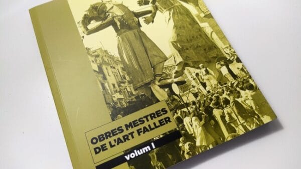 Portada del libro "Obres mestres de l'art faller"
