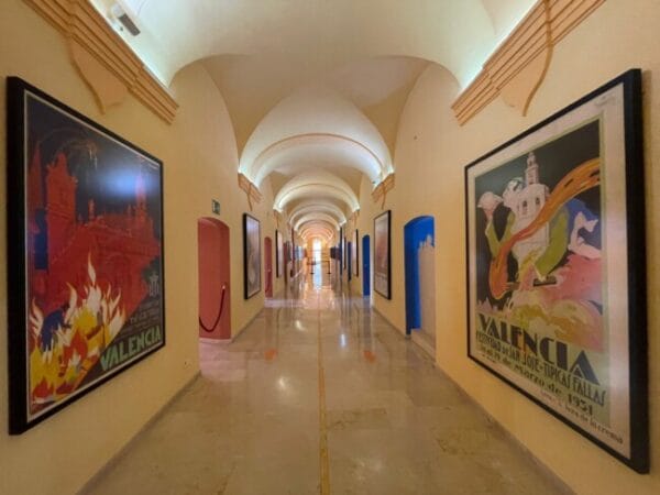 Carteles en el Museu Faller de València