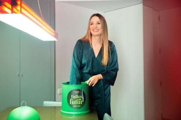 Laura Mengó, fallera mayor de València, en el sorteo de La Reciclà 2023