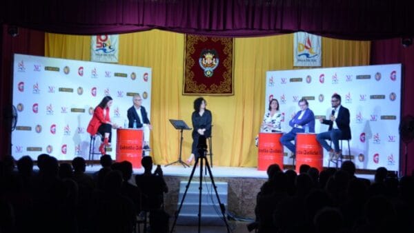 Debate de candidatos a Cultura Festiva en el Ayuntamiento de València