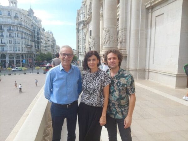 Estudio Juárez Casanova y el concejal Santiago Ballester (foto: JCF)