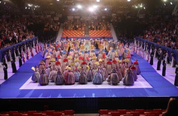 Elección de candidatas a falleras mayores de València 2024 en la Fonteta (foto: Armando Romero / JCF)