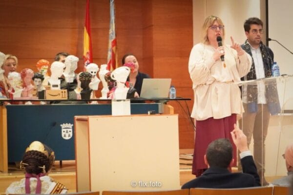 Subasta "ExCultures InVisibles" de la Falla Cronista Vicent Beguer i Esteve