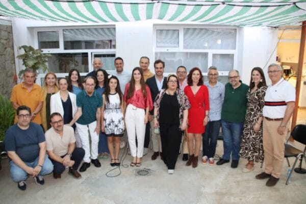 Tertulia literaria de ADISTO dedicada a la literatura fallera (foto: ViFallas Torrent)