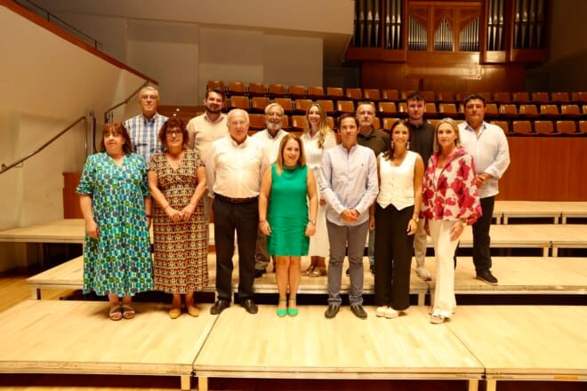 Jurados de las falleras mayores de València 2025