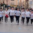 I Carrera Popular Fallera de Sagunt - falleras mayores de FJFS y cortes de honor llegando a la meta