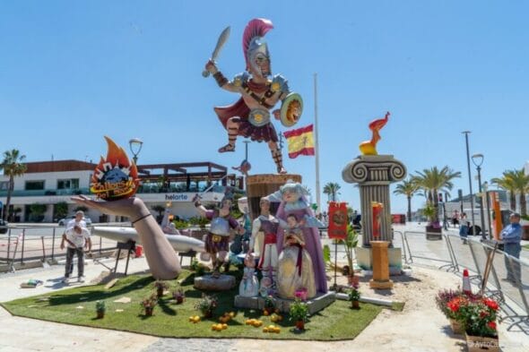 Falla en Cartagena 2025 de Fallers pel Món (foto: Ayuntamiento de Cartagena)