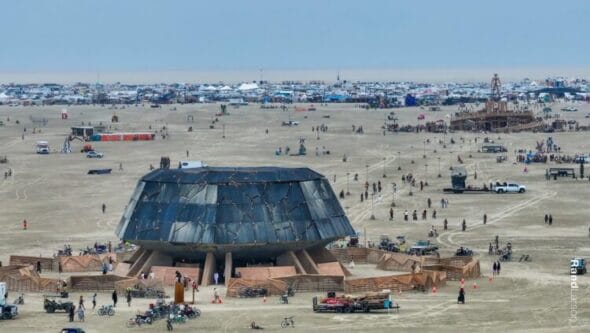 El Templo de la Profundidad (Temple of the Deep) de Burning Man, de Miguel Arraiz (foto: Rand Larson)
