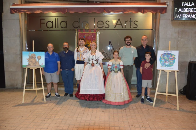Artistas falleros y cuadro de honor de la Falla Alameda 2026
