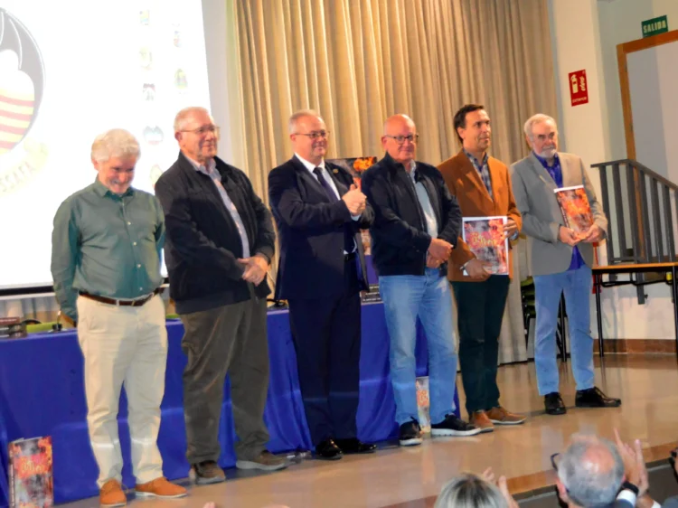 Llibre 50 anys Agrupacio Russafa 4