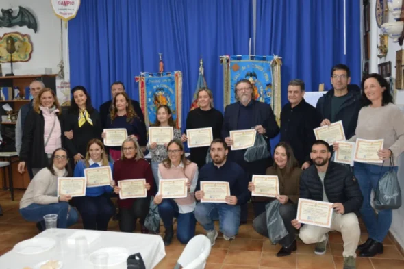 Entrega de diplomas del curso "Al frente de una falla" de la Falla Corretgeria