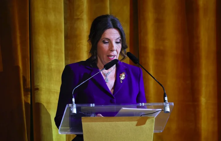 Cuchita Lluch, mantenedora de la fallera mayoir infantil de València de 2026 (foto: Fotofilmax / JCF)