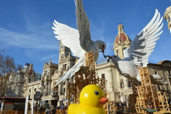 Falla del Ayuntamiento de València de 2024, de Pere Baenas