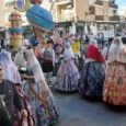 Falleras y falleros saliendo hacia la Ofrenda 2026