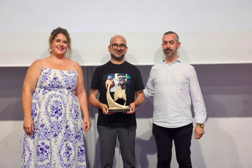 Gremio de Artistas Falleros de València, Distinción Honorífica (foto: JCF)
