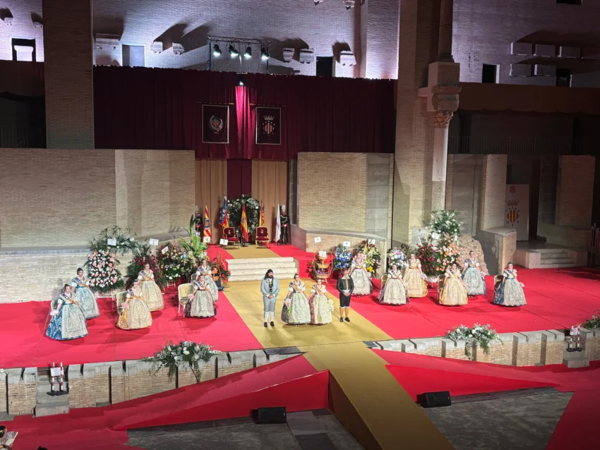 Exaltación de las falleras mayore de la FJFS 2027